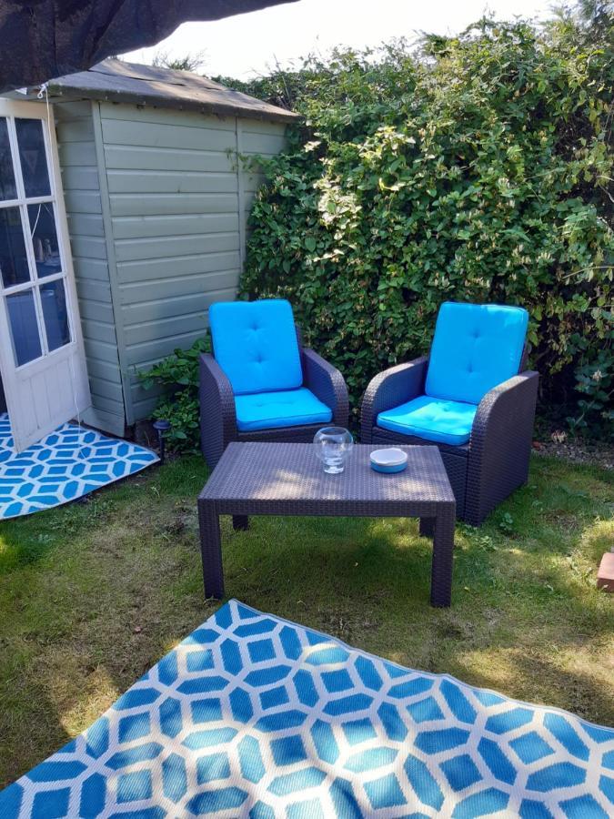 The White Dove Bed And Breakfast With Bell Tents And Private Hot Tubs Coddington  Εξωτερικό φωτογραφία
