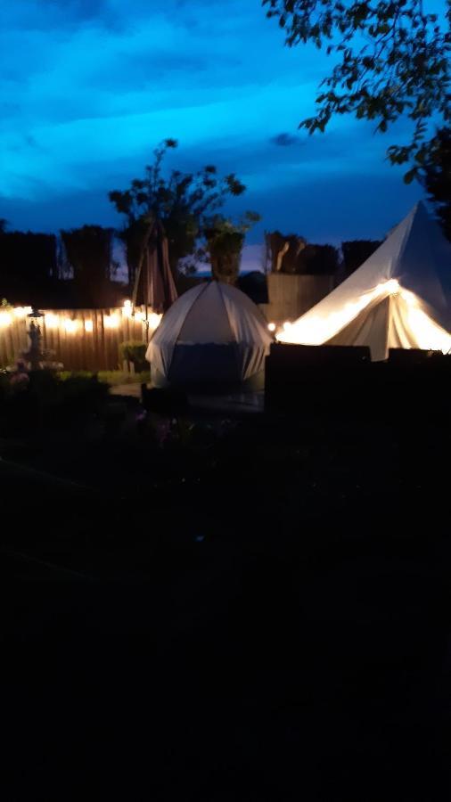 The White Dove Bed And Breakfast With Bell Tents And Private Hot Tubs Coddington  Εξωτερικό φωτογραφία