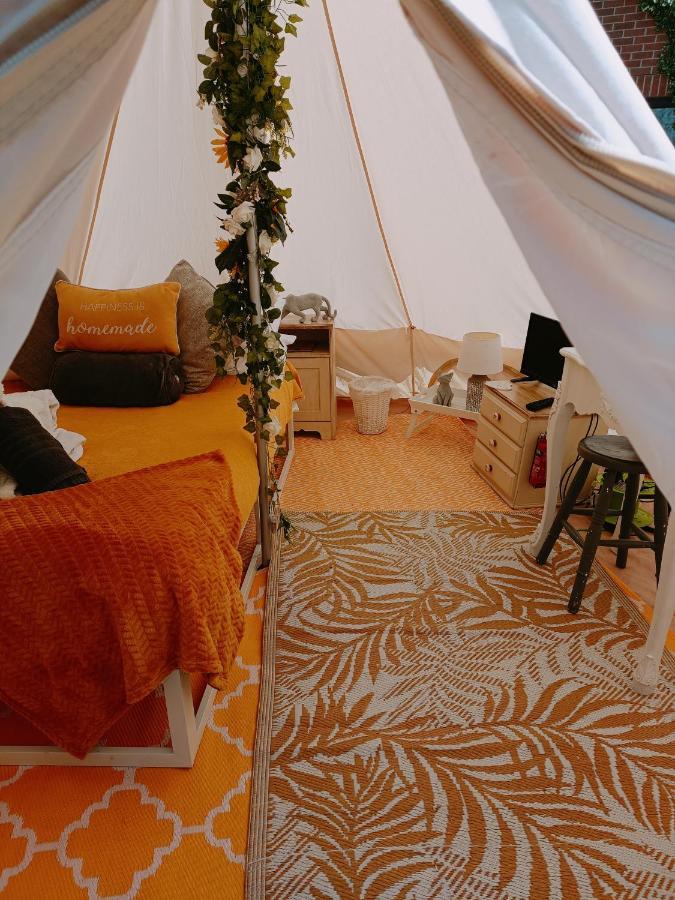 The White Dove Bed And Breakfast With Bell Tents And Private Hot Tubs Coddington  Εξωτερικό φωτογραφία
