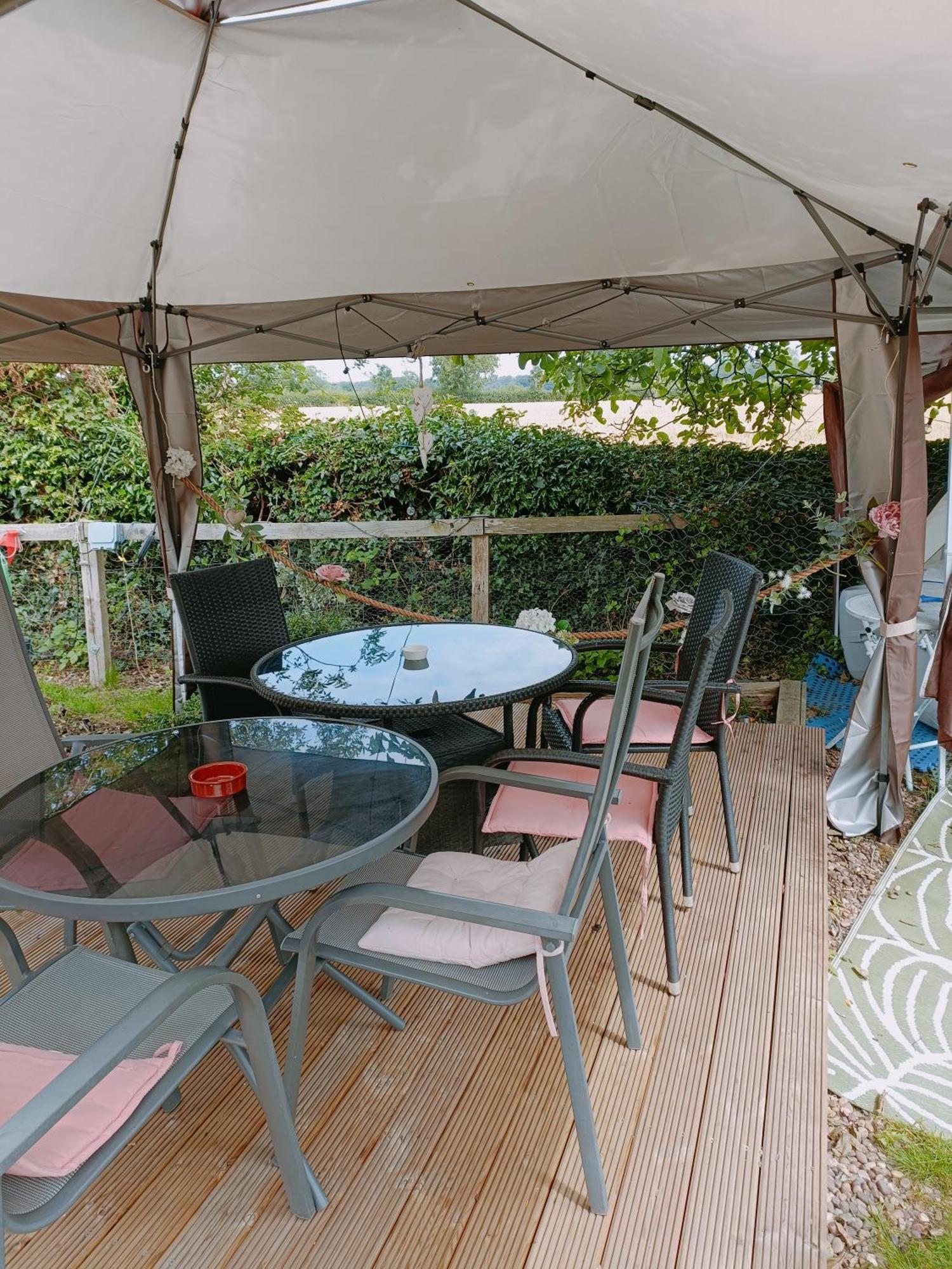 The White Dove Bed And Breakfast With Bell Tents And Private Hot Tubs Coddington  Εξωτερικό φωτογραφία